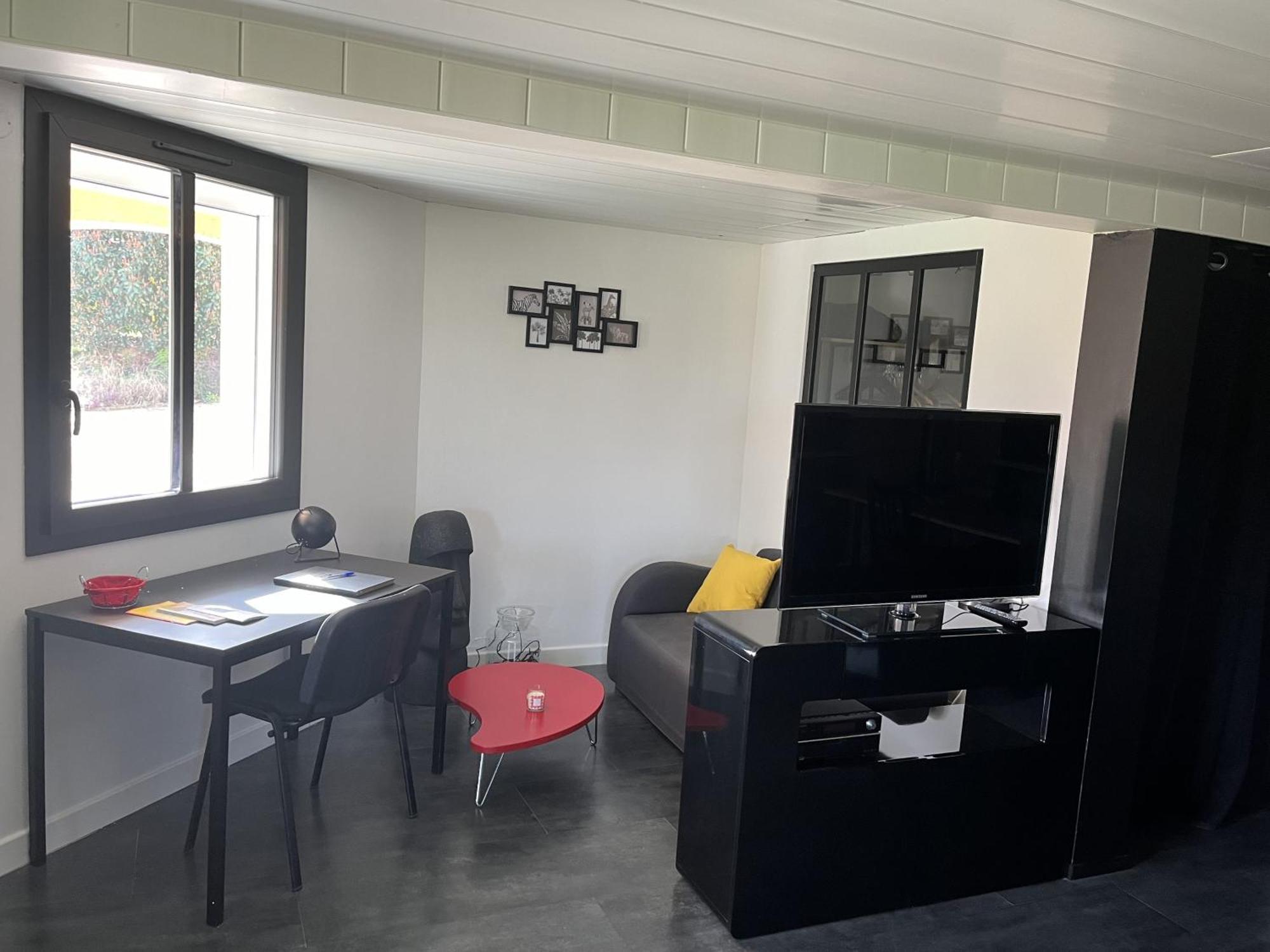 VernaisonComme Dans Un Ecrin - T2 De 50 M² Avec Jardin, Terrasse Et Piscineアパートメント エクステリア 写真