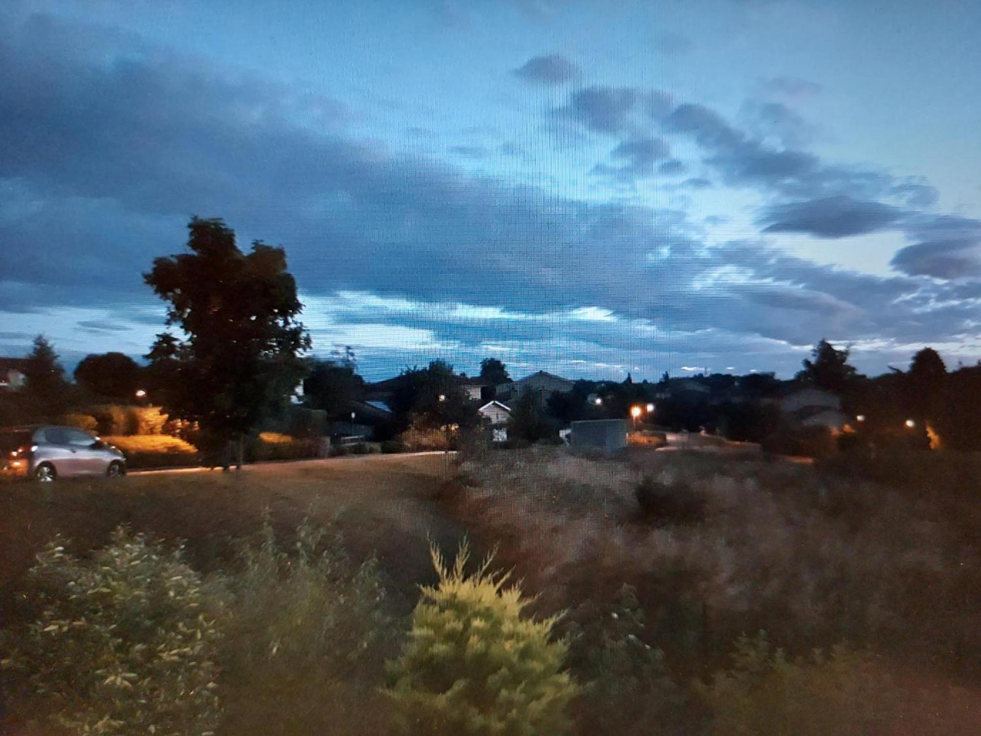 VernaisonComme Dans Un Ecrin - T2 De 50 M² Avec Jardin, Terrasse Et Piscineアパートメント エクステリア 写真